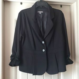 Roz & Ali 3/4 Sleeve Knit Blazer